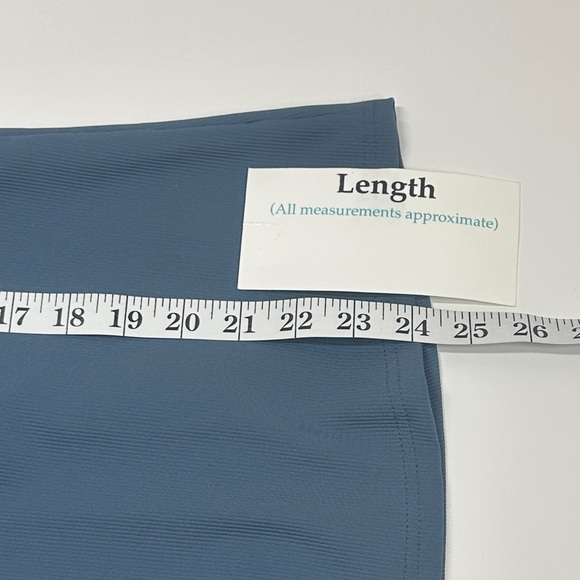 32Cool Women's Sleeveless Athletic Tops Built In Bra - Black & Blue - Picture 9 of 9